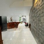 Bán nhà 3 tầng mới tuyến phố kinh doanh lê thanh nghị. đường 10m5 vỉa hè siêu rộng 13m.chính chủ