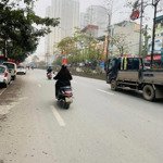 Bá.n nhà, mặt đường ql32, hoài đức, gara ô tô, 5 tầng kinh doanh tốt, giá 5tỷ8.