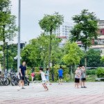 68m2 mặt hồ công viên - đường 30m - vỉa hè mỗi bên 5m kinh doanh đỉnh cao (sử dụng 2 bên vỉa hè)