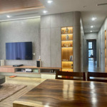 Bán chung cư 24t2- hoàng đạo thúy, diện tích: 160m2, 3 phòng ngủ, 3wc, gía: 9.3 tỷ. lh: 0379455020