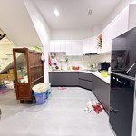 Bán nhà sổ hồng mỹ gia , 3 tầng , đường 18 mét