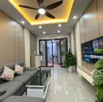 định cư úc cần bán gấp nhà đường hoà hưng, quận 10, cách chợ hoà hưng 200m, 54m2/shr
