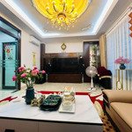Bán nhà, hoàng quốc việt, phân lô ô tô, lô góc, 6 tầng thang máy, kinh doanh văn phòng.
