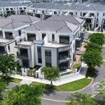 Chính chủ cần bán gấp btsl 200m2 chỉ 9,45 tỷ đã nhận nhà, ký hđmb, tin thật,gọi ngay 0981480461