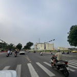Bán đất biệt thự đường nguyễn tất thành- đà nẵng.
diện tích: 375m2 giá:69tr/m2 lh: 0896620456