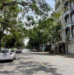 Bán đất mặt phố phạm khắc quảng, giang biên, đường to kinh doanh, view vườn hoa
