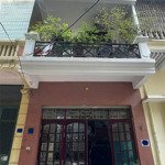 Bán nhà phân lô hoàng quốc việt, nghĩa tân,2 ô tô tránh,vỉa hè 2 bên, k.doanh, dt 80m *5t giá 19 tỷ