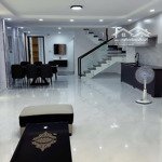 Chính chủ bán nhà mới tặng full nội thất.gần ngay st coopmart phan văn hớn,q12. sổ đẹp đã hoàn công