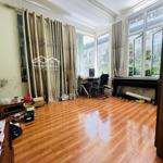 Bán nhà lê văn hiến. 48 m2, 4tầng mặt phố, vỉa hè, ô tô tránh, kinh doanh sầm uất. giá 11 tỷ