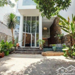 Cho thuê căn villa hồ bơi 8x25m 1 trệt 3 lầu đường 60 phường thảo điền