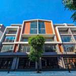 Duy nhất còn sót lại căn liền kề 80m2 giá tốt, mt: 5m ánh dương 11 kế cạnh vịnh biển, giá 10,6 tỷ