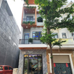 Nhà có phòng ngủ dưới: 3 tỷ 900, 74.3m2 kdc gần ngã tư miếu ông cù, tp. thuận an