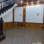Cho thuê nhà mặt phố cù chính lan 25m2 6 tầng mặt tiền 4.5m chỉ 15tr/tháng.