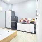 Căn hộ cửa sổ mới toanh - full nội thất