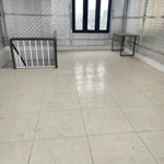 Bán lô nhà nhà 4 căn tại ngõ 10 láng hạ diện tích 33m2 x 5 tầng, mặt tiền 3,3m giá 7,1 tỷ.