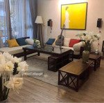 Nhà mình bán căn hộ 191m2, full đồ đẹp, 4 phòng ngủ, chung cư dolphin plaza. giá bán 9.9 tỷ