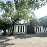 Bán nhà biệt thự lô góc giá tốt nhất, 194m2 3 tầng, tân phong, quận 7, tp. hcm chỉ với 37 tỷ vnd