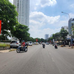 Nhỉnh 2.x tỷ có nhà 2 tầng shr kdc hiện hữu xe hơi trung tâm quận 7 top siêu hiếm