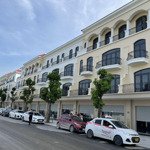 Gia đình căn bán căn lk sao biển diện tích 67,5m2, hướng cửa đông bắc, dự án vinhomes ocean park 1
