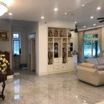 Bán bt đơn lập hoa phượng 151m2, hoàn thiện đẹp, đường thông thoáng, mặt công viên, đủ đồ giá 41 tỷ