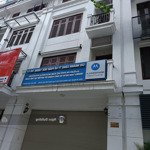 Cho thuê gấp nhà 5 tầng ngõ nguyễn tuân. dt 73m x 5t. giá 28 triệu