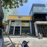 Cho thuê nhà mặt phố nguyễn văn linh, 120 triệu, 180 m2, giá tốt, đẹp, nhiều tiện ích, đà nẵng