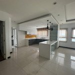 Cần bán gấp căn thông tầng cộng hòa plaza 151m2 /7.9tỷ lh 0932003721