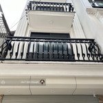 Bán nhà phân lô cầu giấy oto tránh 7 tầng thông sàn dt 50m2 x 7 tầng giá 18 tỷ