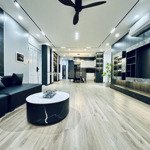 Cần bán căn hộ 160m2, 4pn tại trung tâm sầm uất nhất quận hà đông giá chỉ hơn 40tr/m2
