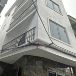 Bán nhà gần chợ lai xá - lô góc - ngõ thông- đẹp như tranh.