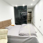Bán nhà cầu diễn 50m2, 10 tỷ, 13pn, 13wc, ô tô tránh kinh doanh đỉnh, giá ưu đãi hot
