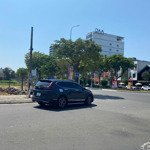 Cần bán nhà 3 tầng( nhà cũ nhưng rất kiên cố) đường huỳnh tấn phát-hải châu.(vị trí đẹp nhất)