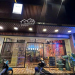 Cho thuê nhà ngang 6m đường trần quang quận 1