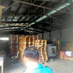 Cho thuê kho 1500m2 - 110k/m2 đường hòa bình - container 40fit vào ok - pccc tự động