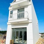 Bán nhà phố gia khải luxury, 2,8 tỷ, 65m2, view đẹp, đường hùng vương, bến cát, bình dương