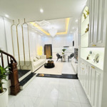 Bán nhà phố đội cấn- 5,8 tỷ- 30m2 - trung tâm quận- gần phố - full nội thất
