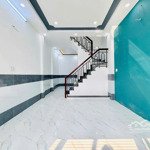 Bán nhanh nhà đẹp mới xây 1 lầu, 3pn, 2wc gần chợ thiếc lê văn khương quận 12 mua về ở ngay
