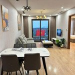Cần bán căn hộ tòa ct5 đường trần hữu dực,dt 83m,3pn,2 vs,căn góc ban công dông nam,lh 0983816388