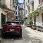 Bán nhà phương liệt - ô tô đỗ cửa - sân để xe riêng giá chỉ 13.x tỷ
