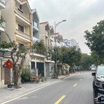Bán biệt thự việt hưng, duy nhất 1 căn đơn lập 240m2, kinh doanh, view thoáng, giá chỉ 45 tỷ