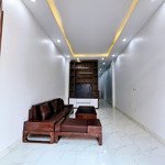 Bán nhà riêng 5 tầng 42 m2 an đào-trâu quỳ , thang máy 450kg , 1 nhà ra ô tô tránh, giá 6.1 tỷ.
