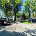 Nhà đẹp 4 tầng mt đường số ngay công viên kdc trung sơn, (5x20m), nhà còn mới dọn vào ở ngay