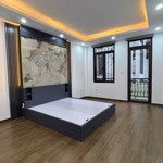 Bán nhà giải phóng-hoàng mai-gần mặt phố-xây mới-full nội thất-5 tầng-sổ vuông-pk 6 tỷ - 0981838727