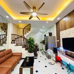 Cần bán gấp nhà đa sĩ hà đông, dt: 40m2, giá chào bán 6,2 tỷ