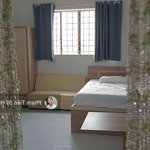 đối diện mega bình phú, thang máy, bảo vệ, tách bếp 27m2 chỉ tính điện nước, thoáng mát lạnh