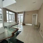 Mặt tiền âu dương lân giáp q1 - dt gần 110m2- kinh doanh đỉnh - lề 3m - tặng full nội thất