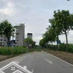Bán nhà 3 tầng hơn 7 ty view vườn hoa khu tái định cư trâu quỳ, gia lâm