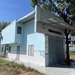 Bán dãy trọ 150m2 gồm 1 nhà và 5 phòng trọ kế bên kcn mỹ phước 2-3 đường rộng 8m full thổ cư shr
