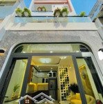 Bán nhanh nhà đường trần quốc toản p8 q3. dt 61,2m2 giá 3tỷ550 gần chợ tân định. đang cho thuê 26tr