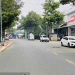 Mặt tiền kdbb nguyễn trung trực + 72m2 + 4pn, 4wc + tttp dĩ an, bình dương